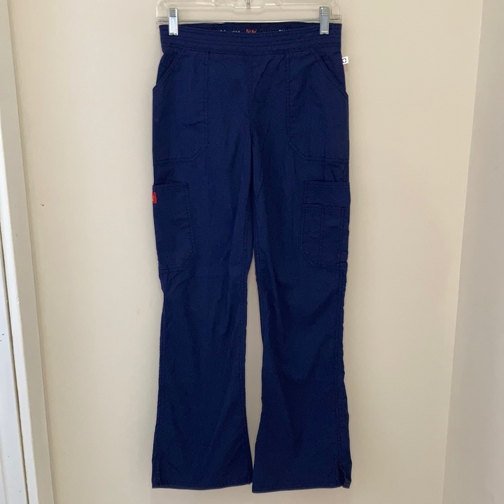 Dickies Mid Rise Moderate Flare Women’s Scrub Bottoms Size XS - Picture 1 of 6